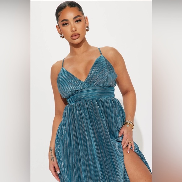 Mina Metallic Plisse Maxi Dress - Teal Size S - Picture 2 of 4